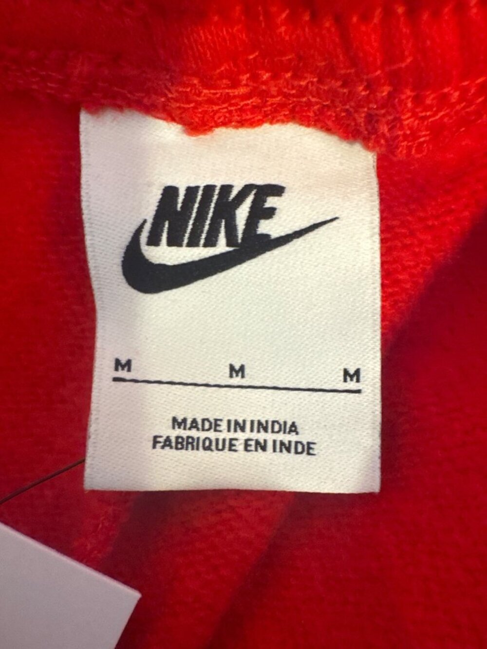 New Nike Red Drawstring Medium Mid-Rise Shorts 80% Cotton 20% Polyester - Picture 3 of 12